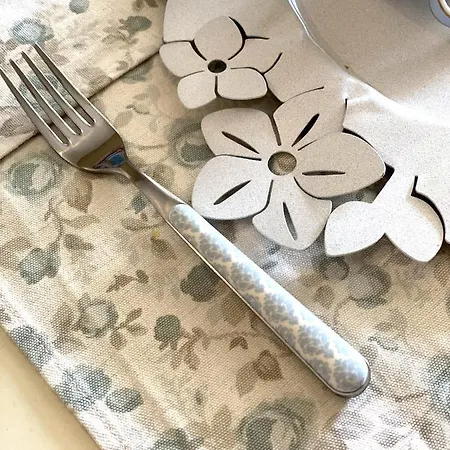 Alojamento de Acomodação e Pequeno-almoço Due Passi Dal Mare 3*