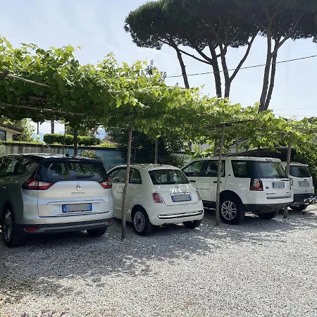 Due Passi Dal Mare 3* Cinquale