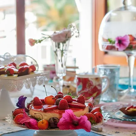 Due Passi Dal Mare Bed and breakfast 3*