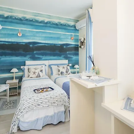 فندق مبيت وإفطار Due Passi Dal Mare